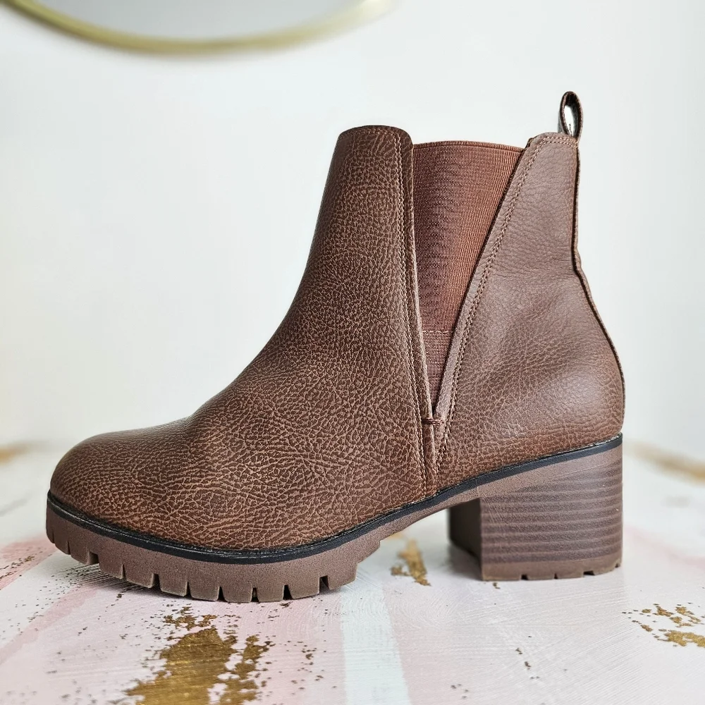 MIA Kids 'Rhoda' Chelsea Brown Boot – Girls Size 6M (Fits Women’s 7.5)